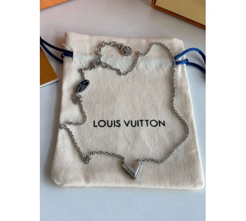 Подвеска Louis Vuitton Essential V Silver