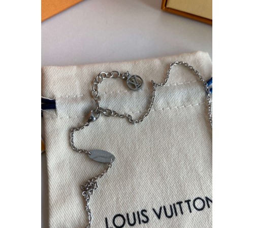 Подвеска Louis Vuitton Essential V Silver