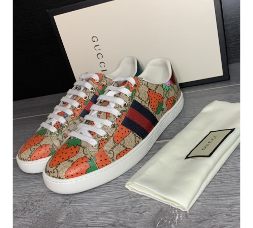 Женские кожаные кеды Gucci ACE. Кроссовки Gucci Disney