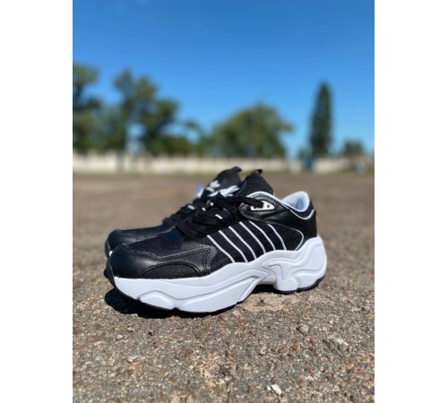 Женские кроссовки Adidas Magmur Runner black