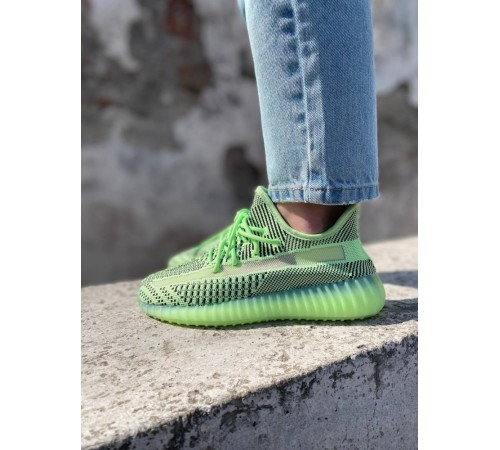 жіночі кросівки adidas yeezy boost 350 лимонні