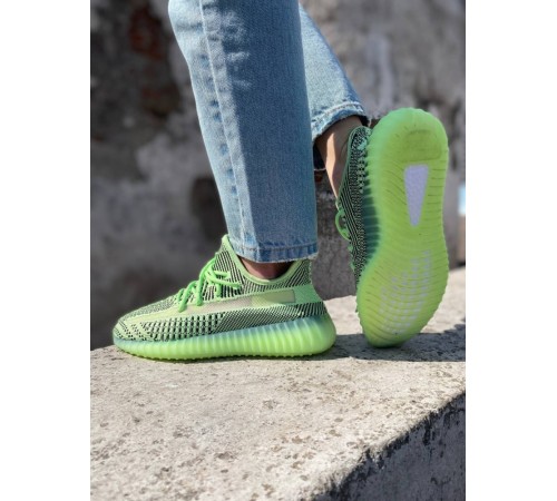 жіночі кросівки adidas yeezy boost 350 лимонні