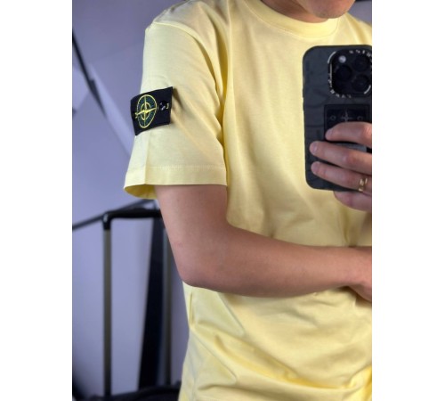 Комплект шорты и футболка Stone Island желтого цвета mk005