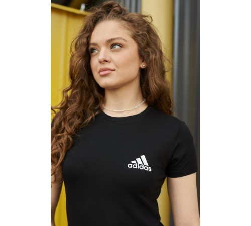 Жіноча футболка Adidas чорна