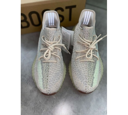 Кроссовки Adidas Yeezy Boost 350 Citrin бежевые V2 reflective ob194