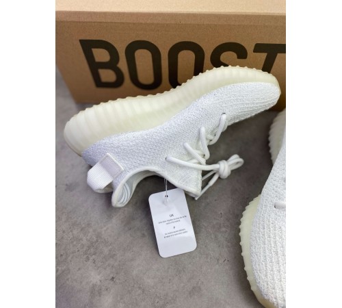 Кроссовки Adidas Yeezy Boost 350 V2 Triple white  белые ob195