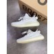 Кроссовки Adidas Yeezy Boost 350 V2 Triple white  белые ob195