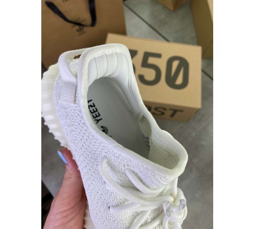 Кроссовки Adidas Yeezy Boost 350 V2 Triple white  белые ob195