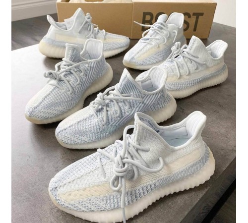 Кроссовки Adidas Yeezy Boost 350 Cloud White V2 небесно-белые ob320