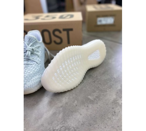 Кроссовки Adidas Yeezy Boost 350 Cloud White V2 небесно-белые ob320