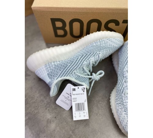 Кроссовки Adidas Yeezy Boost 350 Cloud White V2 небесно-белые ob320