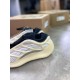 Кроссовки Adidas Yeezy Boost 700  V3 Azael бежевого цвета ob381