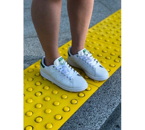 Жіночі кросівки Adidas Stan Smith білого кольору