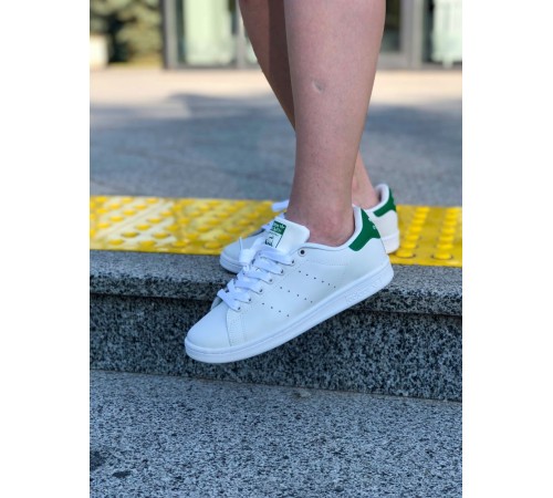 Жіночі кросівки Adidas Stan Smith білого кольору