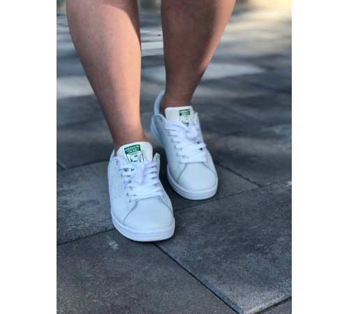 Жіночі кросівки Adidas Stan Smith білого кольору