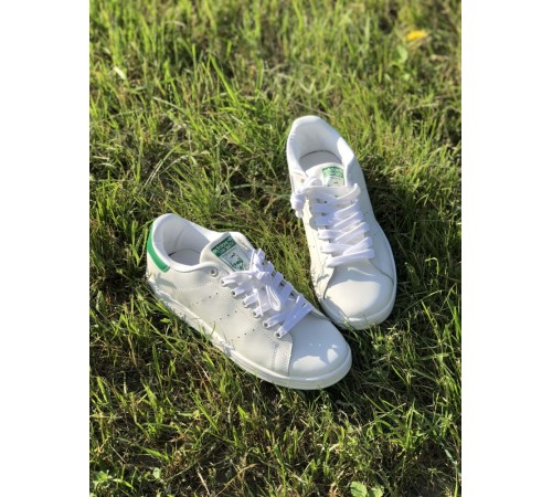 Жіночі кросівки Adidas Stan Smith білого кольору