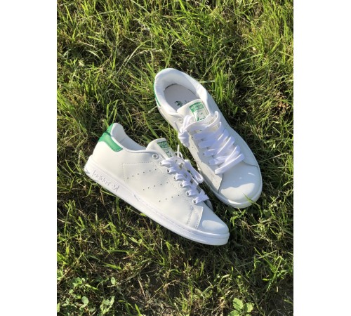 Жіночі кросівки Adidas Stan Smith білого кольору