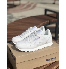 Жіночі кросівки Reebok Classic білого кольору