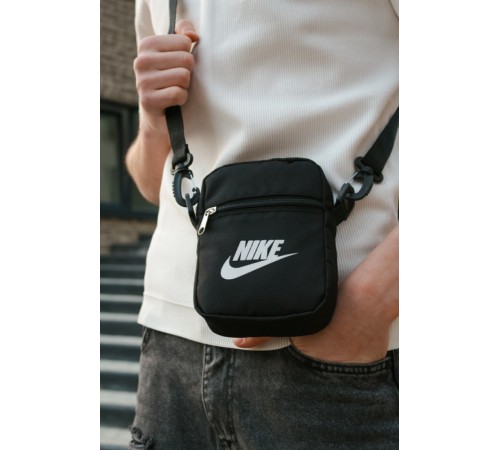 Барсетка черная small Nike белый логотип