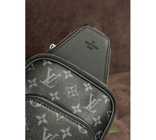 Мужская сумка Louis Vuitton Avenue Monogram Eclipse с лого внизу s003