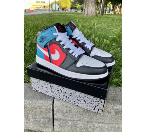 Кроссовки Nike Air Jordan 1 (белый\красный\синий\голубой)