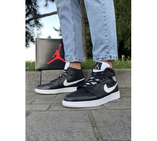 Кроссовки Nike Air Jordan 1 (черно-белые)