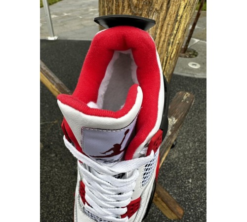 Зимние кроссовки Nike Air Jordan 4 Retro ЛІЦЕНЗІЯ (white / red)