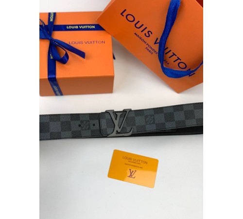 Ремень Louis Vuitton c черной пряжкой LV initials Damier Graphite r112