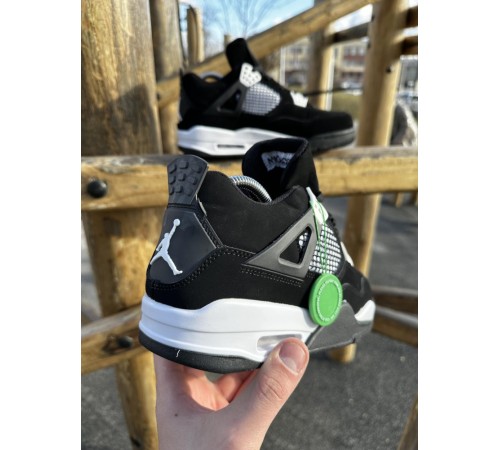 Кроссовки Nike SB Air Jordan Retro 4 (black / white)