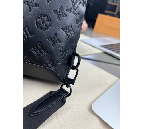 Нагрудная черная сумка Louis Vuitton Monogram c786