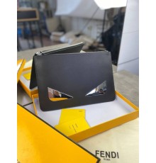 Клатч Fendi черный кожаный плоский с металлическими глазами л075