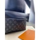 Рюкзак Louis Vuitton черный с комбинированными стилями "Taiga" и "Monogram" c311