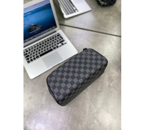 Несессер серый Louis Vuitton Damier Graphite Dopp Kit c554