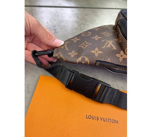 Поясная сумка коричневая Louis Vuitton Christopher  c594