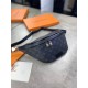 Поясная сумка серая Louis Vuitton Discovery из канвы Monogram Eclipse c595