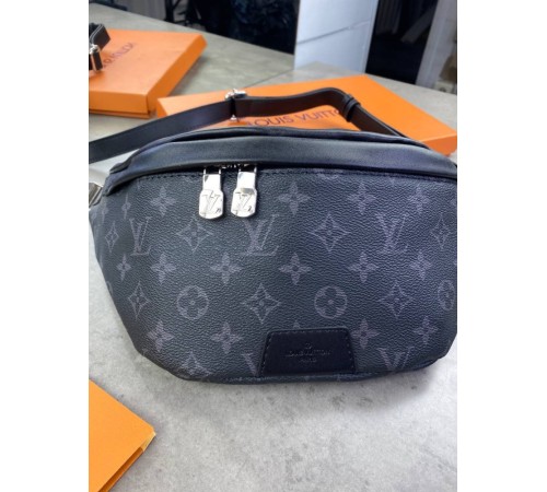 Поясная сумка серая Louis Vuitton Discovery из канвы Monogram Eclipse c595