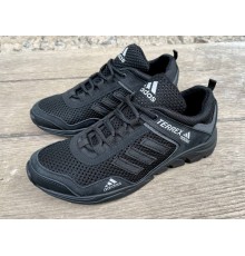 Кросівки літні сітка Adidas чорні.