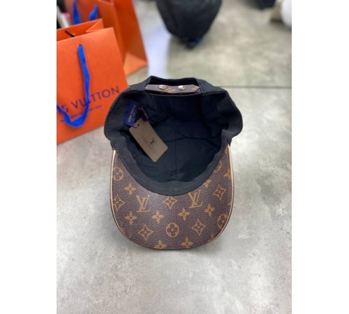 Кепка Louis Vuitton коричневая gu505