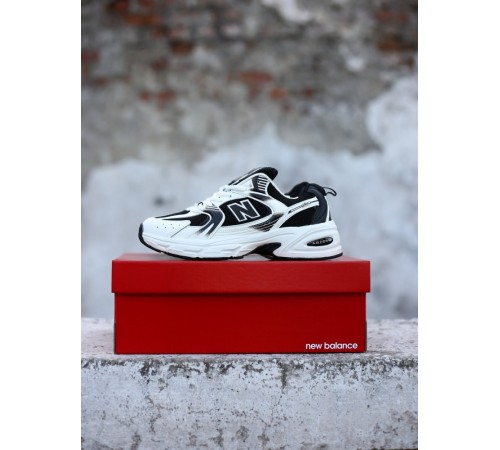 Жіночі кросівки New Balance 530 black white