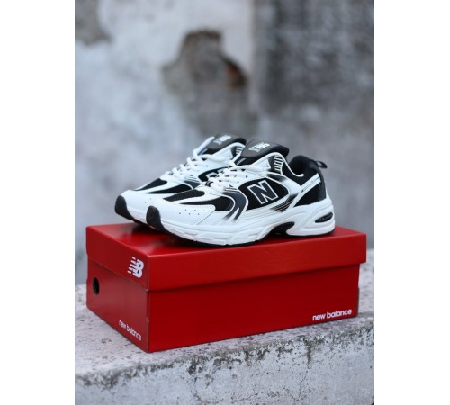 Жіночі кросівки New Balance 530 black white