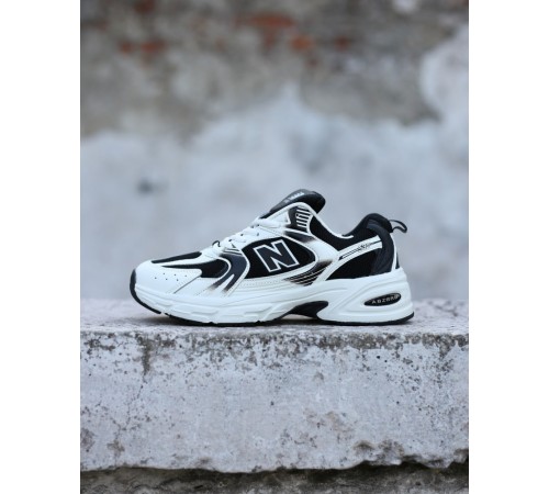 Жіночі кросівки New Balance 530 black white