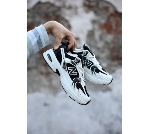 Жіночі кросівки New Balance 530 black white