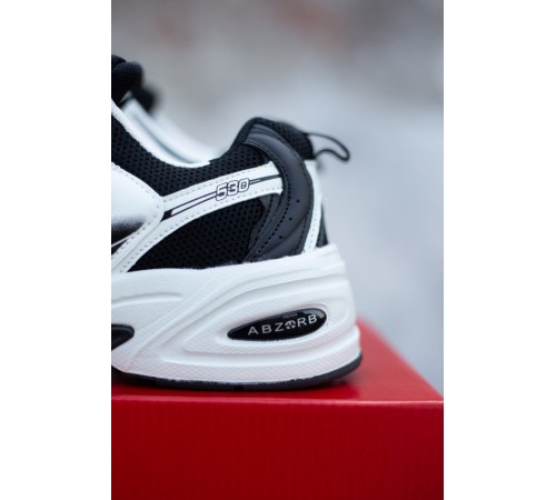 Жіночі кросівки New Balance 530 black white