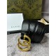 Ремень черный Gucci с золотистой пряжкой mb008