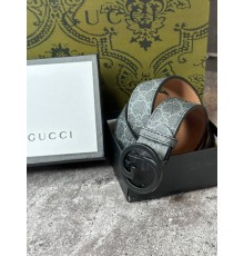 Ремень серый Gucci с черной пряжкой mb009