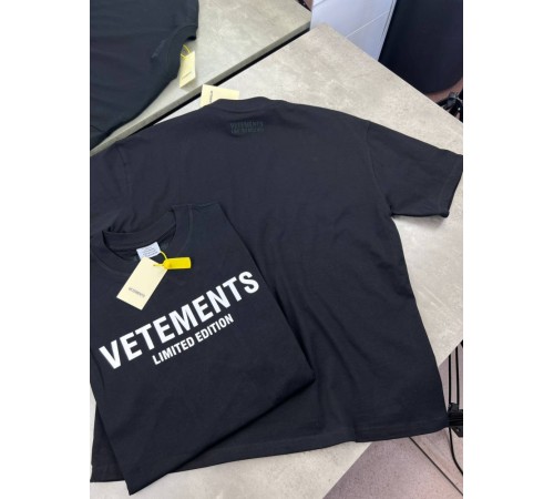 Футболка черная  Vetements Logo f651