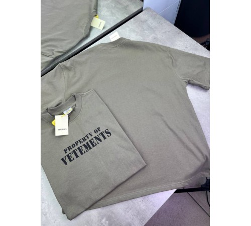 Футболка хаки Vetements Property f652