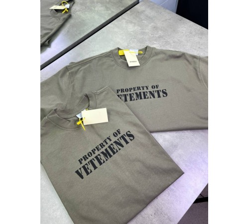 Футболка хаки Vetements Property f652