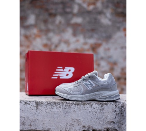 Жіночі кросівки New Balance 2002r Light Grey