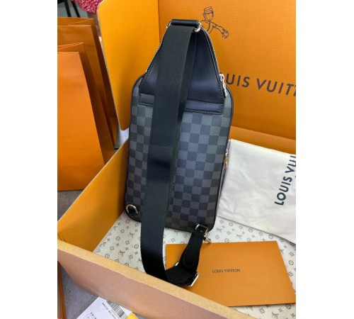 Сумка слінг сіра Louis Vuitton Avenue NM Damier Graphite c800